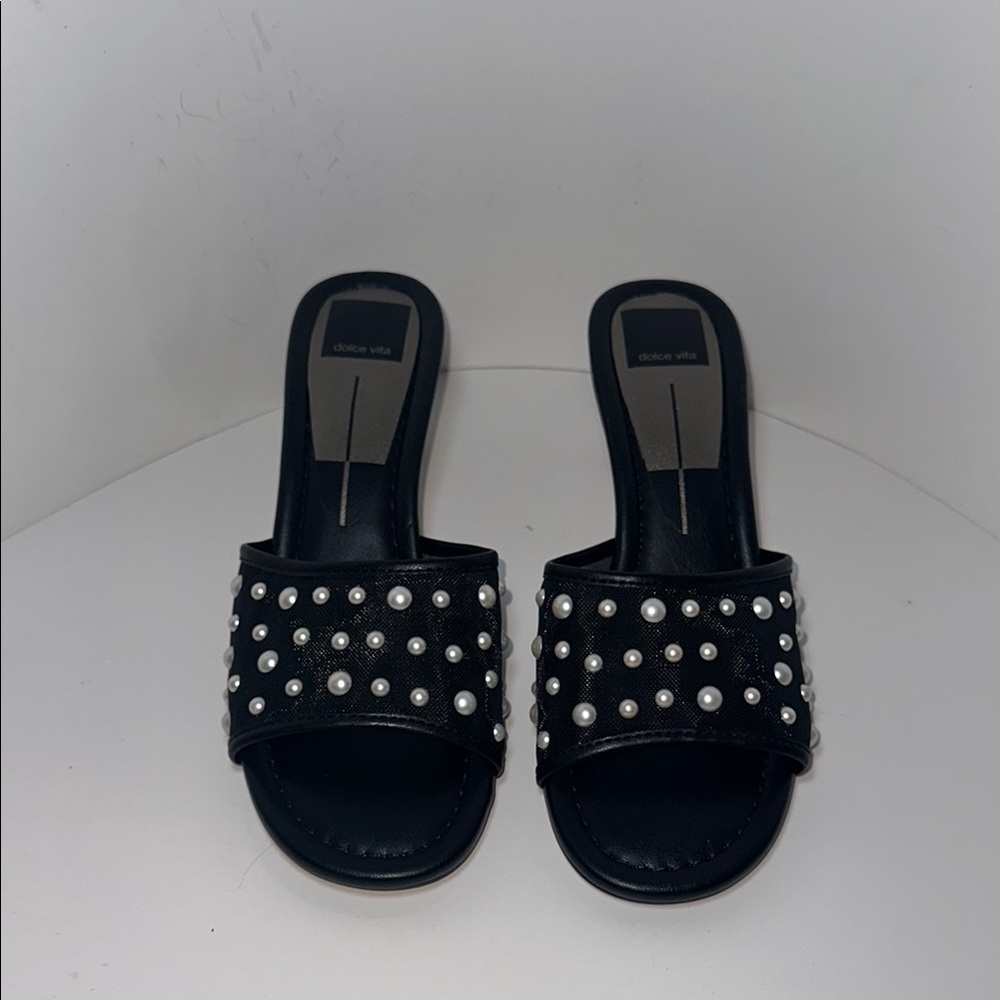 Dolce Vita Meeza Imitation‎ pearl sandals ladies size 8